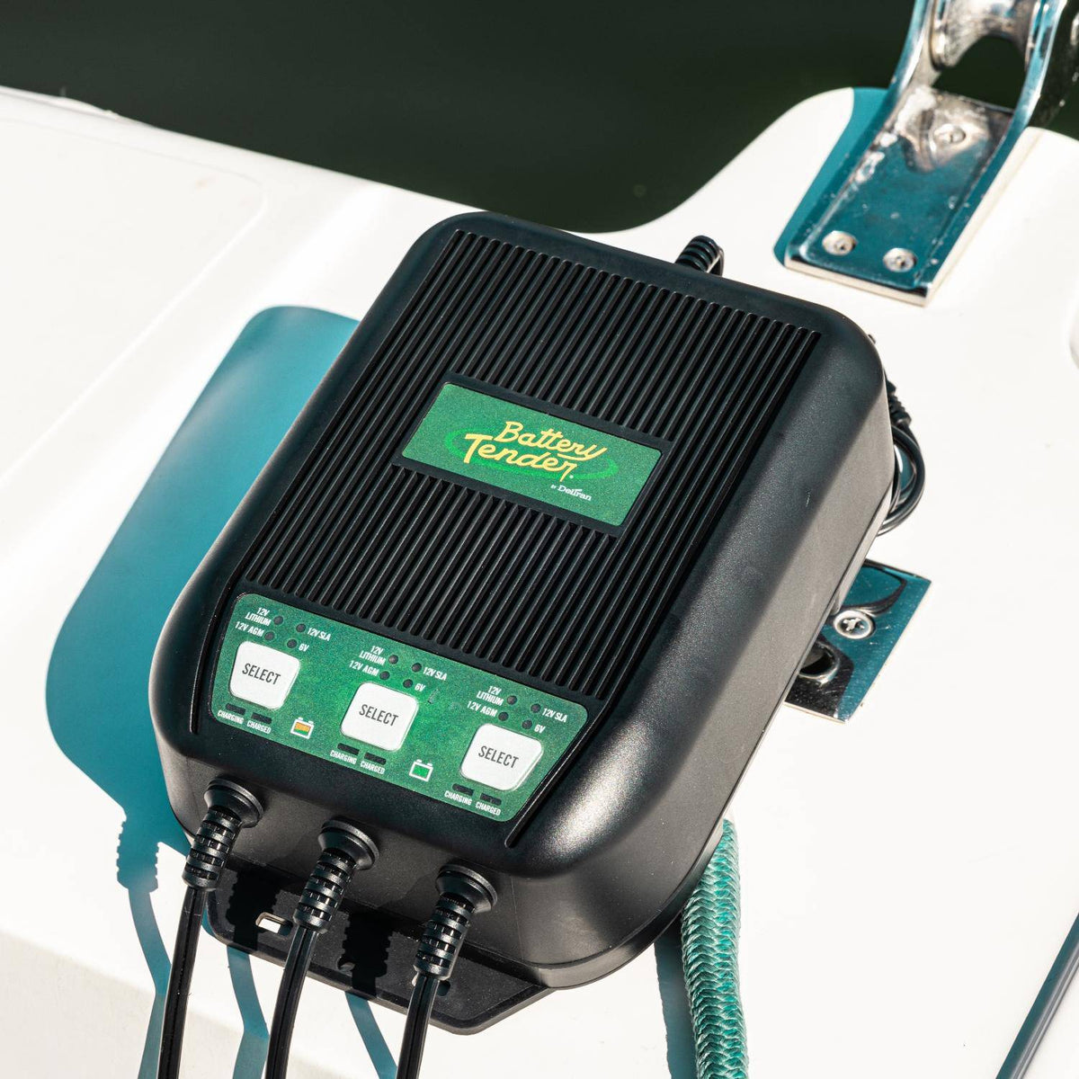 WaveCharge 3-Bank 12V 9 Amp Battery Charger and Maintainer