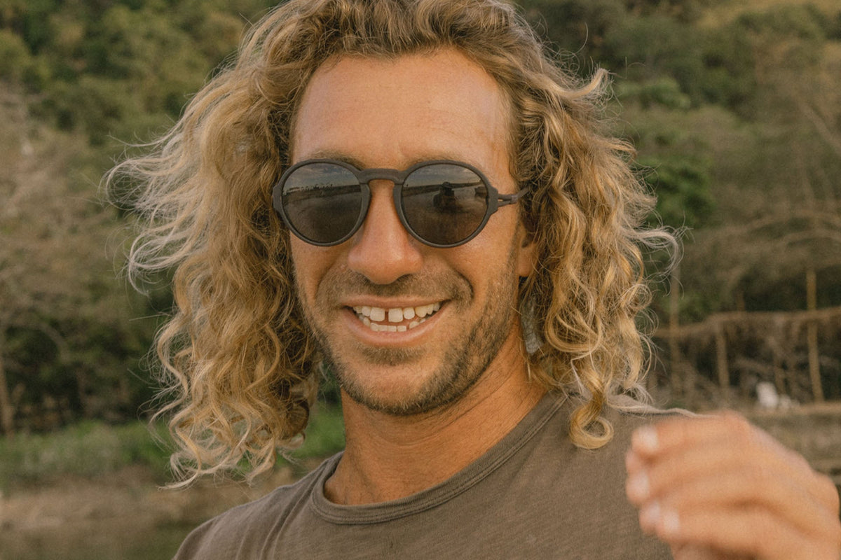 Viale, Ombraz Armless Sunglasses
